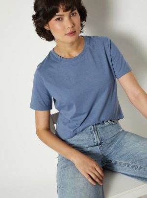 Women Solid T-shirt