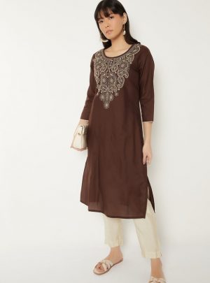 Women Chikankari Embroidered Straight Kurta